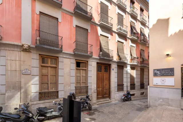 LOCAL EN VENTA JUNTO PLAZA ISABEL LA CATÓLICA — 15