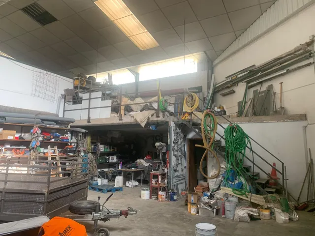 NAVE INDUSTRIAL EN AVENIDA ESPAÑA - foto 3