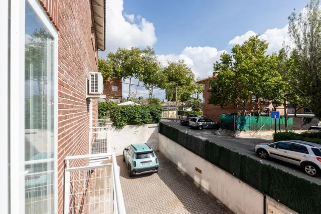 Chalet en pleno centro de Torrelodones, para disfrutar de la comodidad de tenerlo todo cerca sin renunciar al espacio de una vivienda unifamiliar. — 10