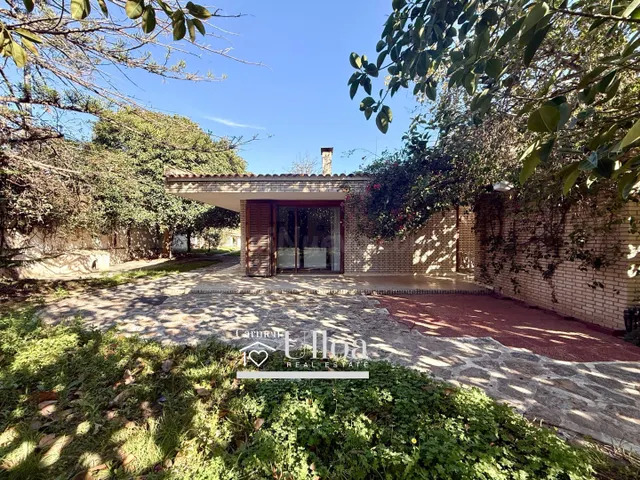 GRAN CHALET INDEPENDIENTE DE 708 M2 CON PISCINA PRIVADA EN V