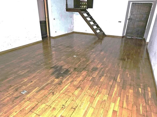 CASA EN CABRILS — 11