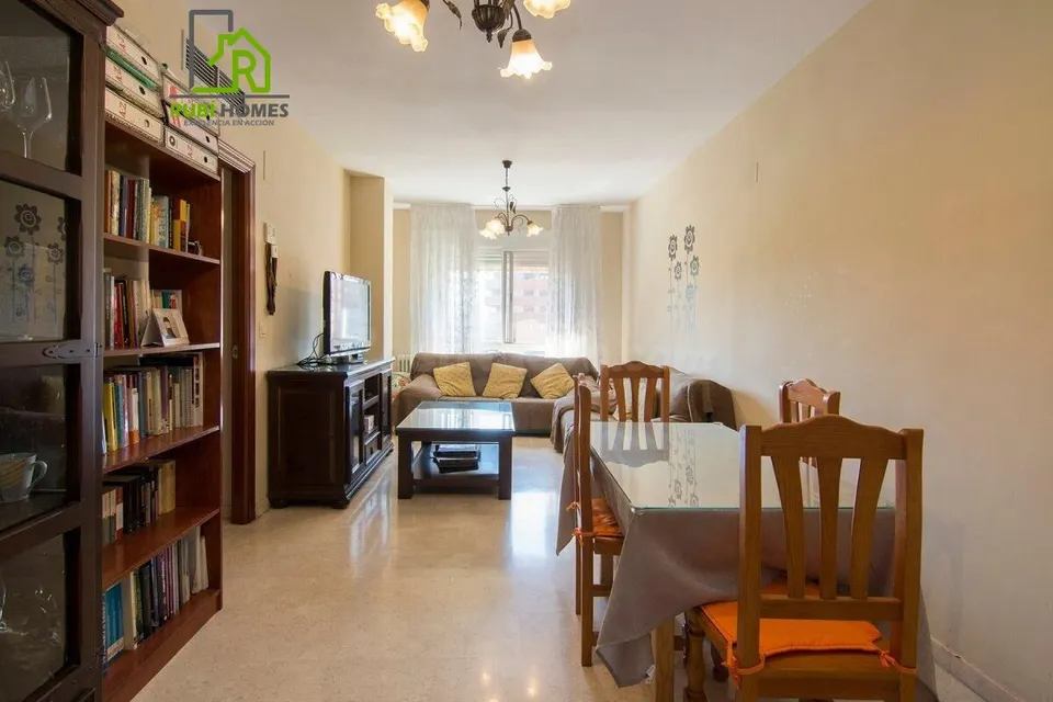 Magnifica vivienda con garaje en vergeles, junto a palacio de deportes