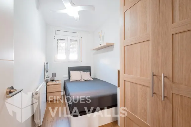 Casa esquinera con jardín privado y estilo inigualable — 36
