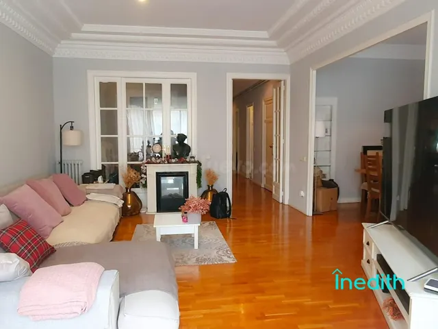 Piso único con 5 habitaciones en el corazón de Barcelona - foto 2