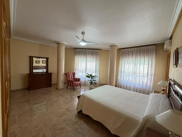 Exclusividad, amplitud y elegancia en una vivienda única — 23