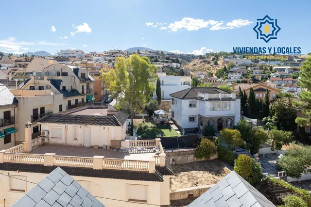ÁTICO DÚPLEX EN EL BARRIO DE MONACHIL.