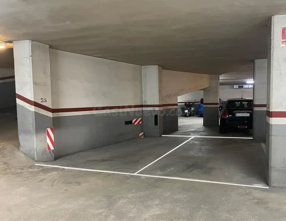2 plazas de pk juntas a la zona Plaça Cuba