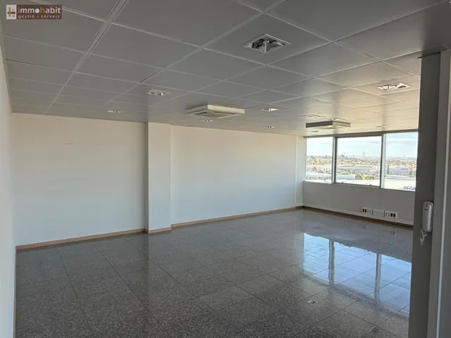 Oficina acabada en alquiler en Neoparc 1 Lleida — 25