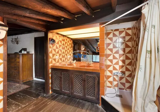 Casa histórica en venta — 28