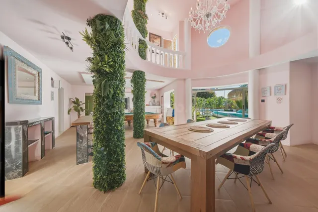 ESPECTACULAR VILLA CON PISCINA, 6 DORMITORIOS EN SUITE Y VISTAS AL MAR EN SA TORRE — 2