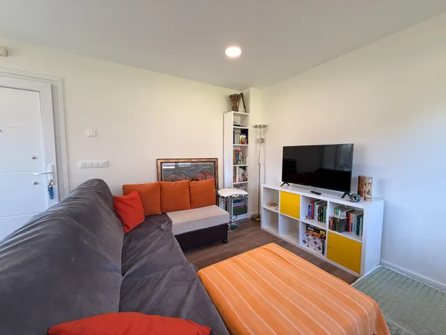 CASA SEMINUEVA CON GRAN PARCELA Y MUCHAS POSIBILIDADES — 22
