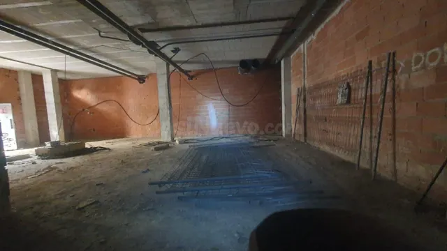 LOCAL COMERCIAL CENTRICO CON SALIDA DE HUMOS — 3