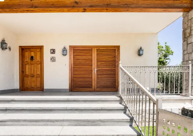 Chalet en cruz de gracia con apartamento independiente — 6