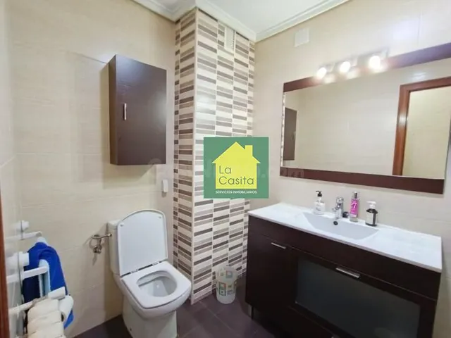 LA CASITA INMOBILIARIA VENDE PISO ZONA CENTRO-FERIA - foto 2