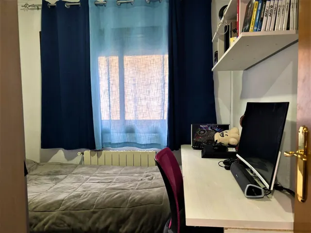 Piso para entrar a vivir. segundo sin ascensor. solo 10 vecinos — 26