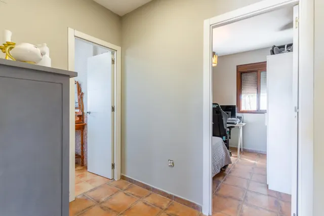 CHALET — 48