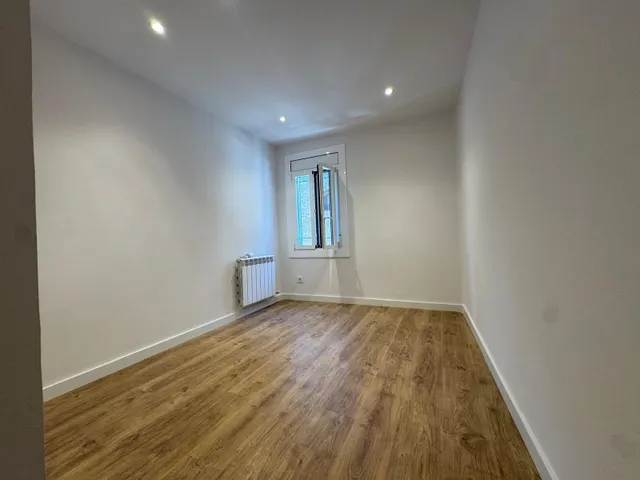 PISO REFORMADO CON GARAJE EN MANRESA — 13