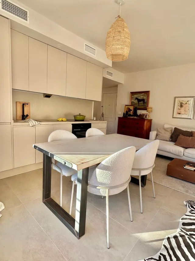 Apartamento 2 dormitorios 2 baños junto a la playa — 11