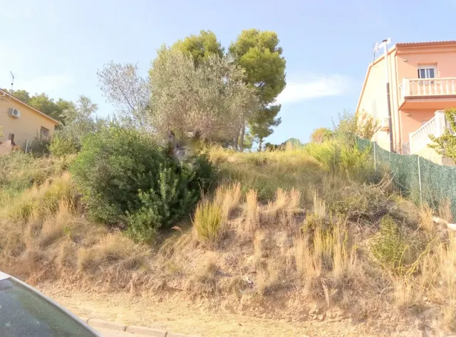 TERRENO CON ESTUPENDAS VISTAS EN ESPARRAGUERA A 30' DE BARCELONA — 9