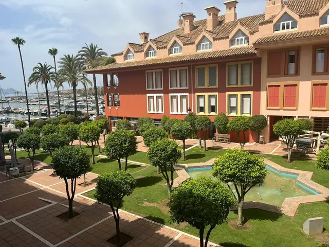 Venta con Atraque en Puerto Sotogrande - foto 2