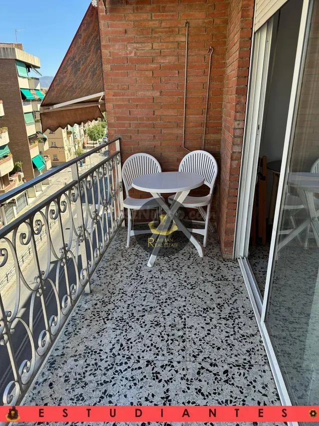 EST / Piso de TRES dormitorios en barrio Zaidín - foto 3