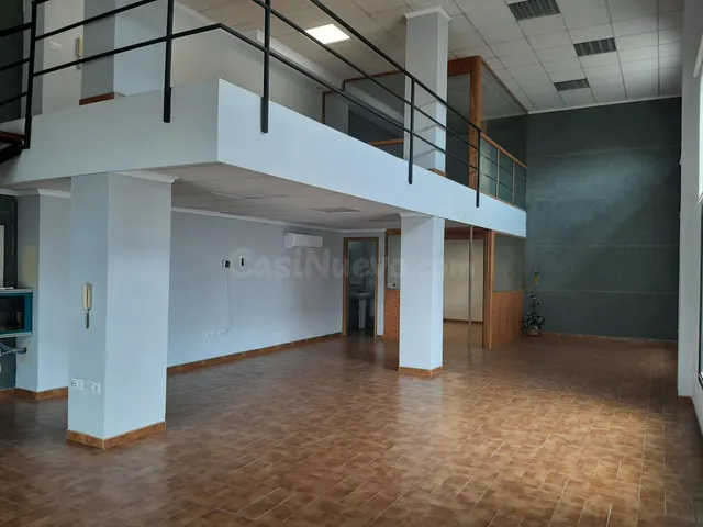 LOCAL COMERCIAL EN VENTA O ALQUILER — 4
