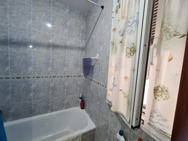 BONITO Y ALEGRE PISO EN EL CORAZON DE LA VIÑA. — 17