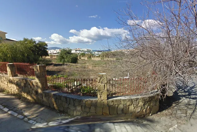 Parcela 2045m² en venta - Costa Del Sol - foto 3