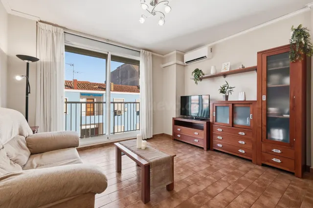 ¡Tu nuevo hogar en Carcaixent! Espacio, luz y máxima comodid - foto 4