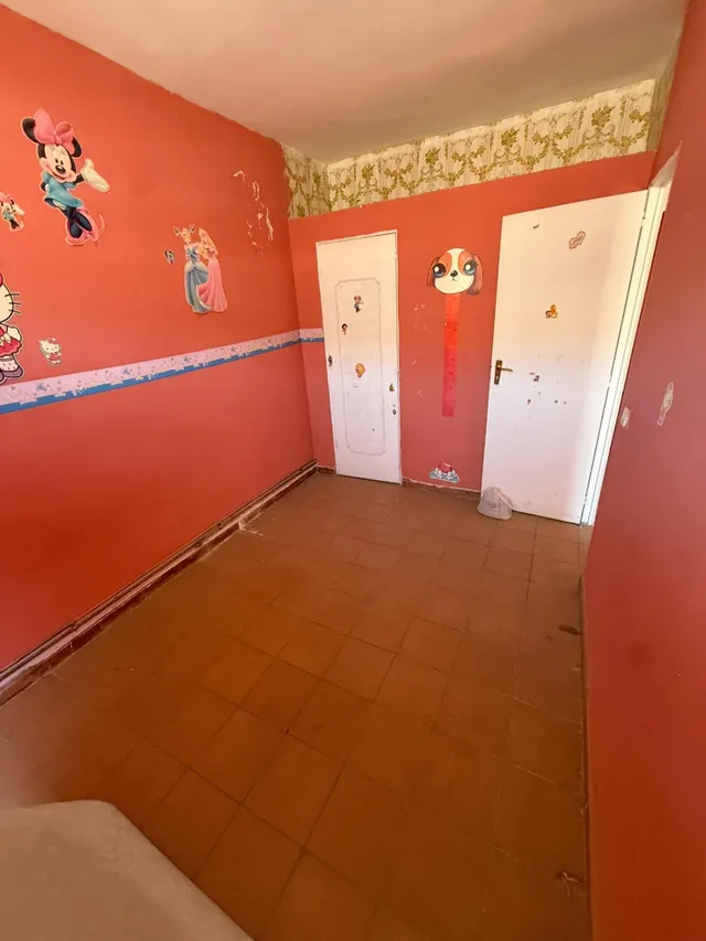 Oportunidad en Pinar del Rey: Piso de 3 dormitorios para reformar. — 11