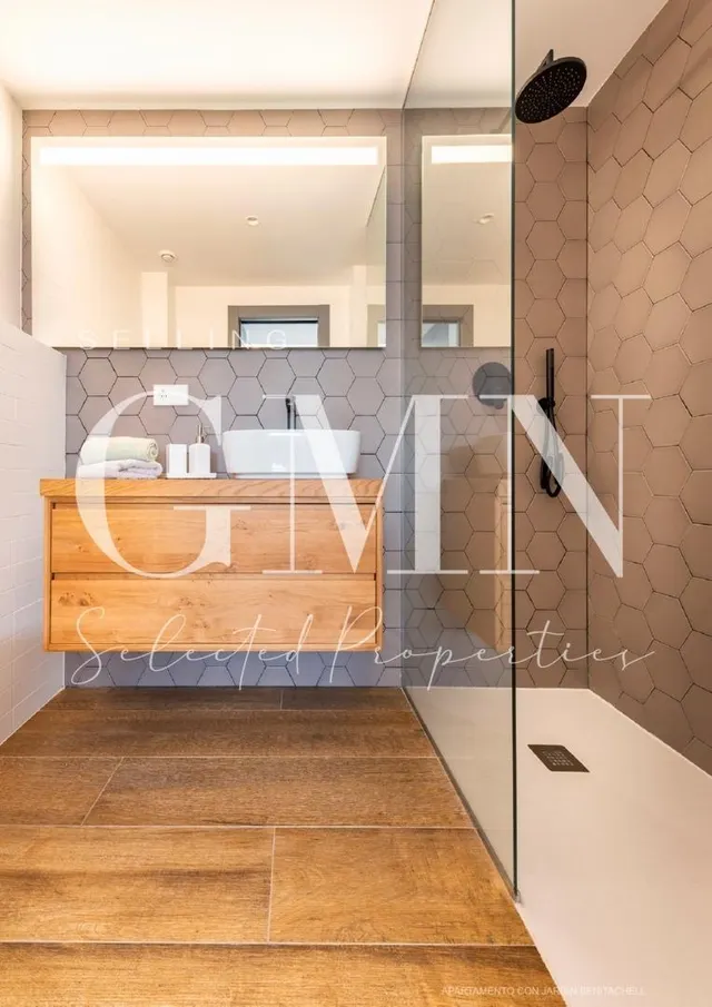 MARAVILLOSO APARTAMENTO CON JARDÍN — 9