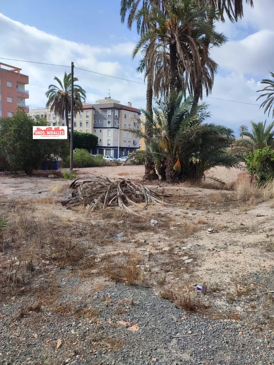 Se vende casa con Terreno en La Marina