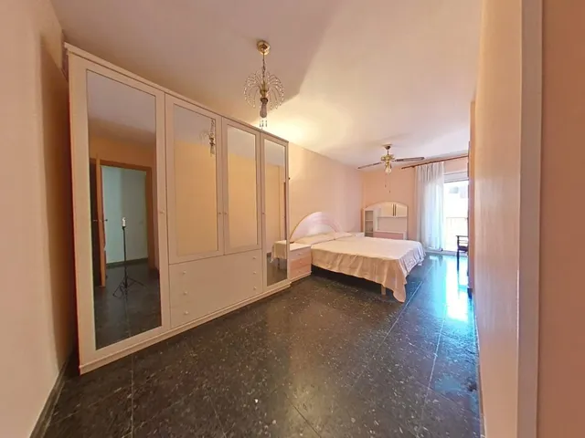 GRANDE PISO CALLE VALENCIA — 41
