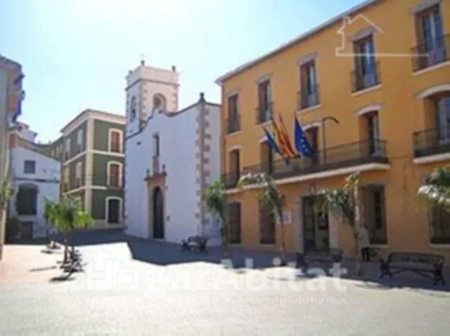 Espacio y libertad al aire libre en esta cómoda planta baja con terraza y patio — 43