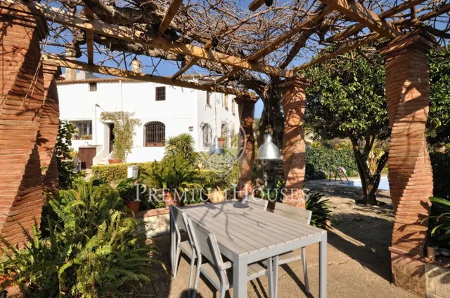 Masia en venta en el centro de Cabrera de Mar - Costa Barcelona — 19