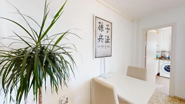 ¡Oportunidad única en el Paseo Marítimo, un dormitorio, terraza, parking, magníficas vistas al mar! — 5