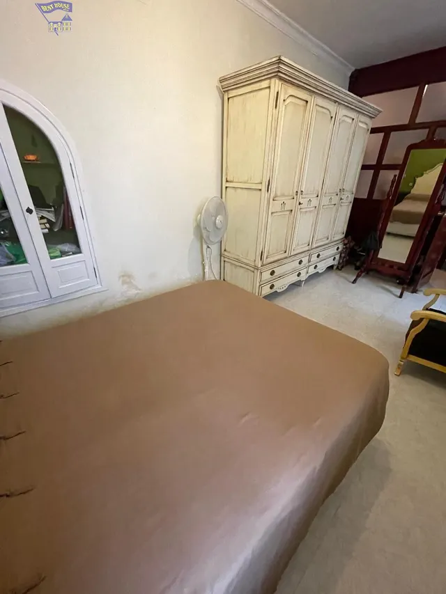SE VENDE CASA EN ZONA DEL BARRIO BAJO — 35