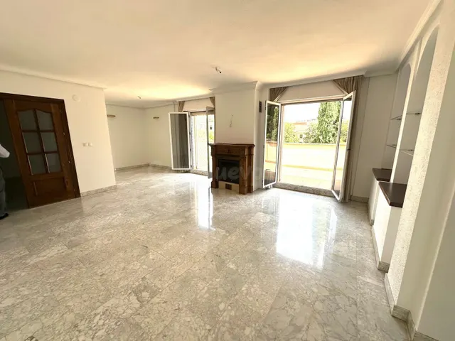 AMPLIO PISO DE 200 M2 EN ALQUILER – GRANADA — 4