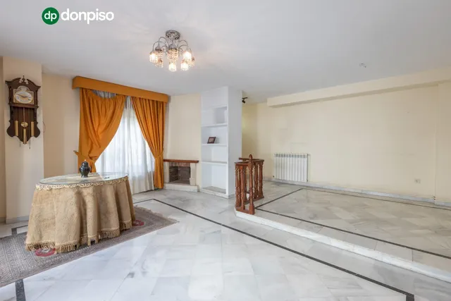 Exclusiva vivienda con piscina en la zona del Serrallo con piscina comunitaria — 7