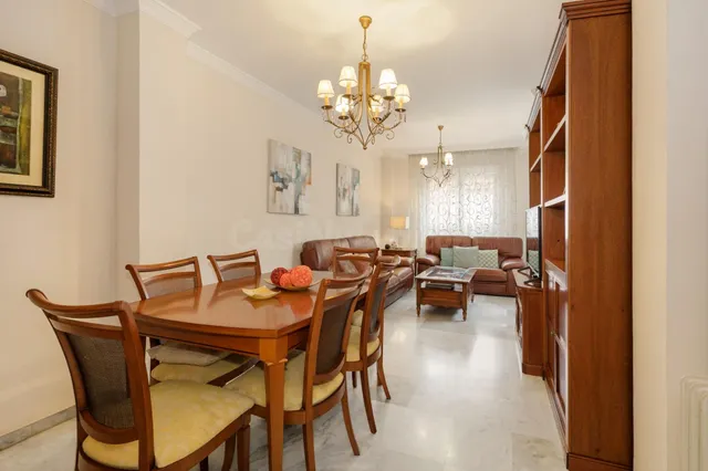 Adosado “Dos en Uno” con apartamento independiente. - foto 5