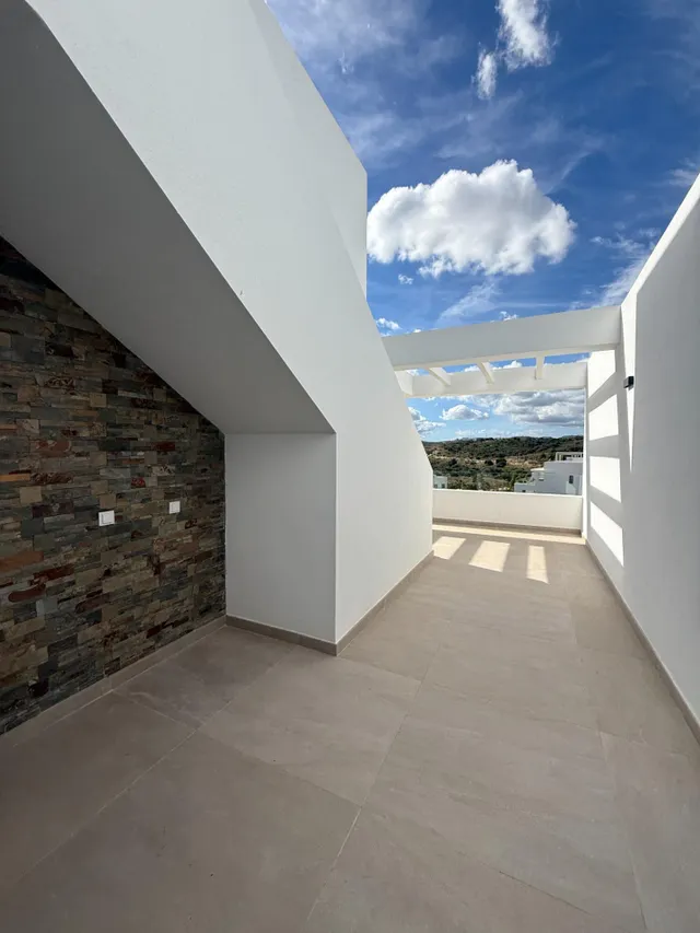 Ático de Lujo con Piscina Infinity Privada en Estepona — 28