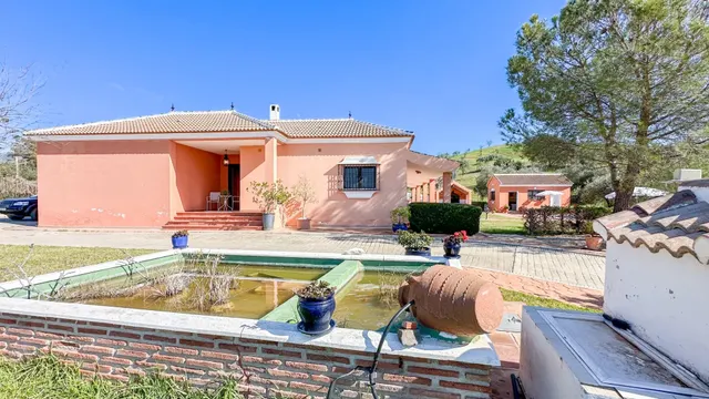 VILLA DE LUJO EN ALMOJÍA. MÁLAGA — 36