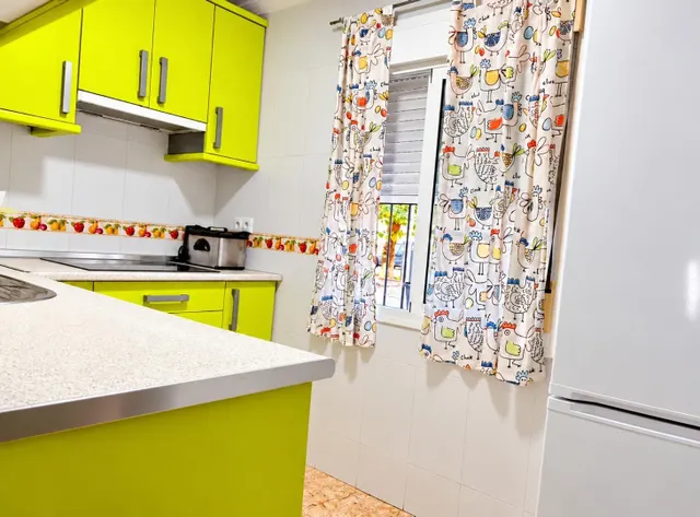 Bajo de 3 habitaciones con patio en Avenida La Serrana, Jerez de la Frontera — 12