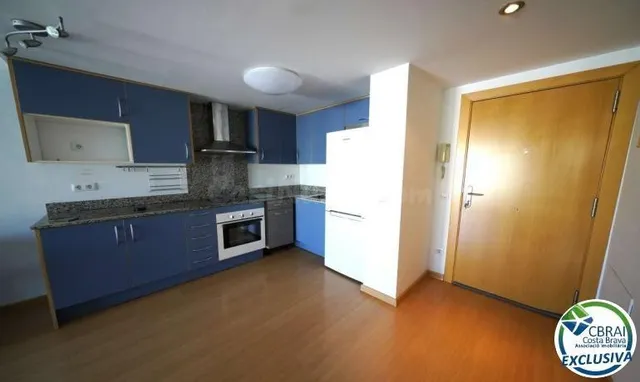 Ático de 1 dormitorio con sótano y plaza de parking privada  - foto 4