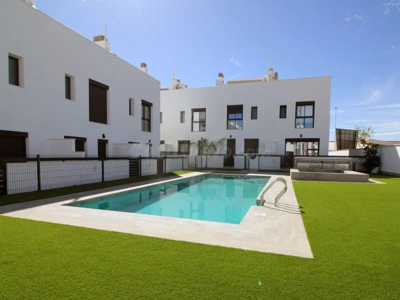 Adosado 3 habitaciones 107m² en venta - Zona Pueblo