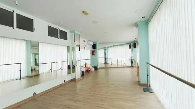Local comercial 270m² en venta - Costa del Sol - foto 2
