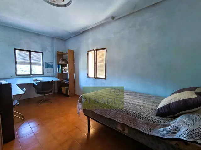 CHALET MUY CERCA DE LA POBLACION — 15