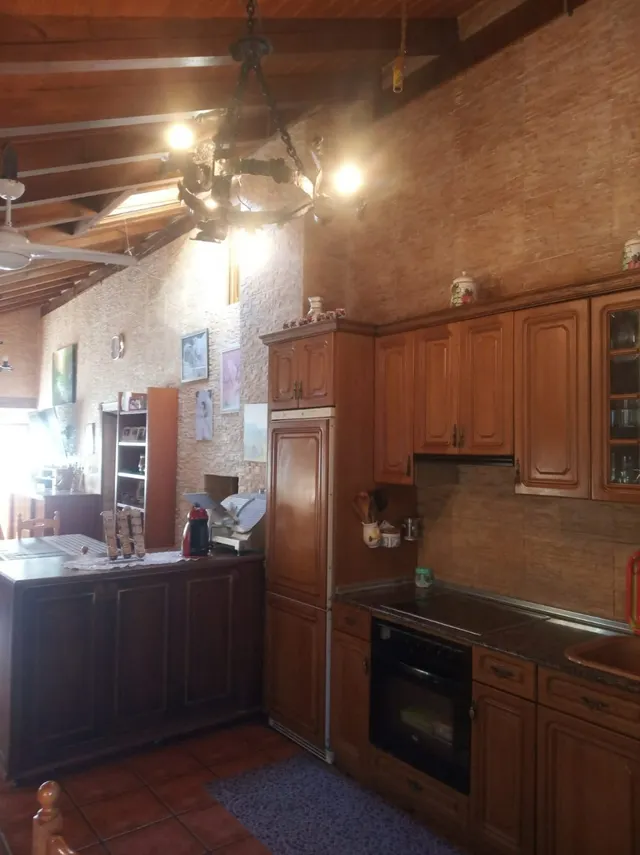 Céntrico !! Se Vende Chalet en Valle de Mena — 10