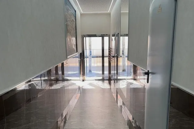 Apartamento moderno (desde 2024 - 148 m2 - 1.ª planta) en Alegria XVIII con piscina interior, sauna y gimnasio, en pleno centro de la ciudad, ¡a tan solo 300 m de Piscinas Naturales/Playa del Cura! — 33