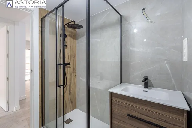 Piso reformado en Avenida Barcelona — 15